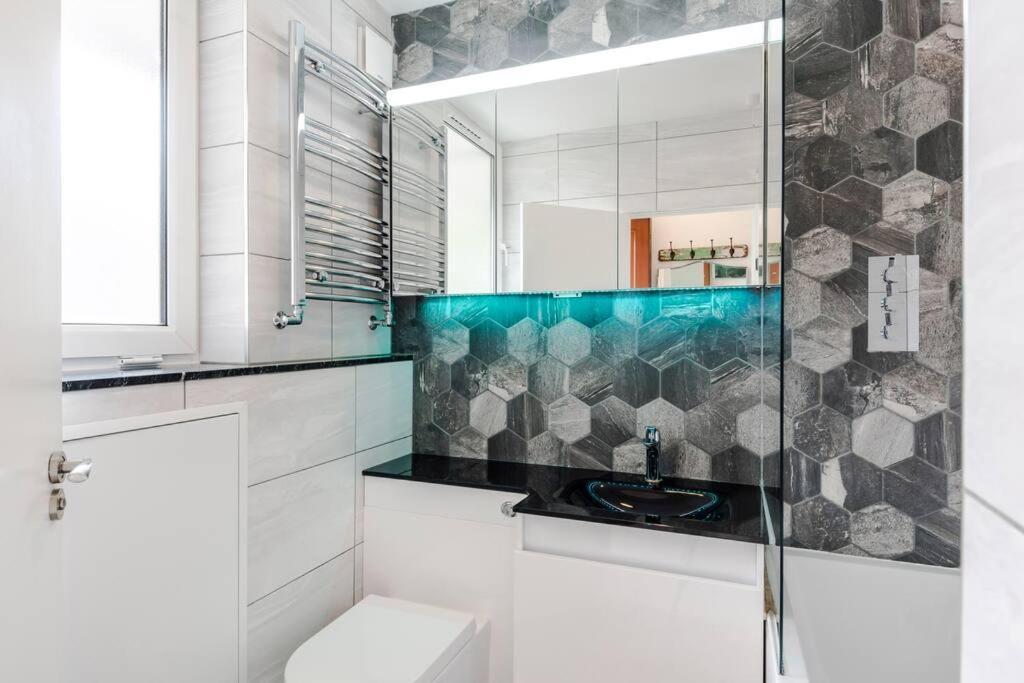 The Clarence, Central London Apartment W/ Wifi Экстерьер фото
