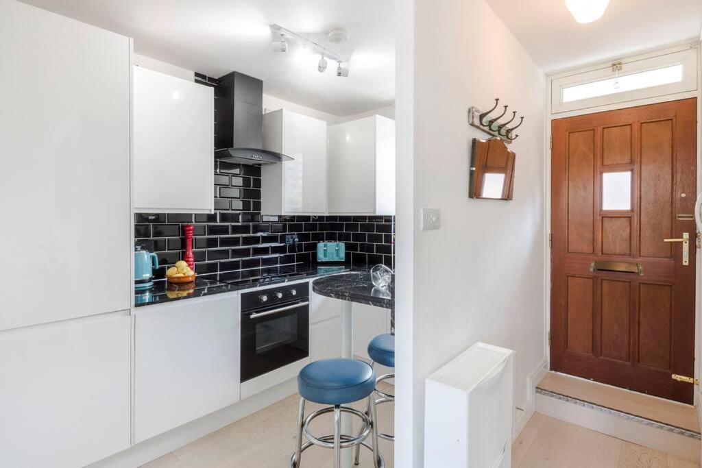 The Clarence, Central London Apartment W/ Wifi Экстерьер фото