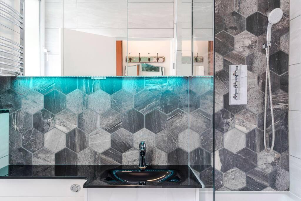 The Clarence, Central London Apartment W/ Wifi Экстерьер фото